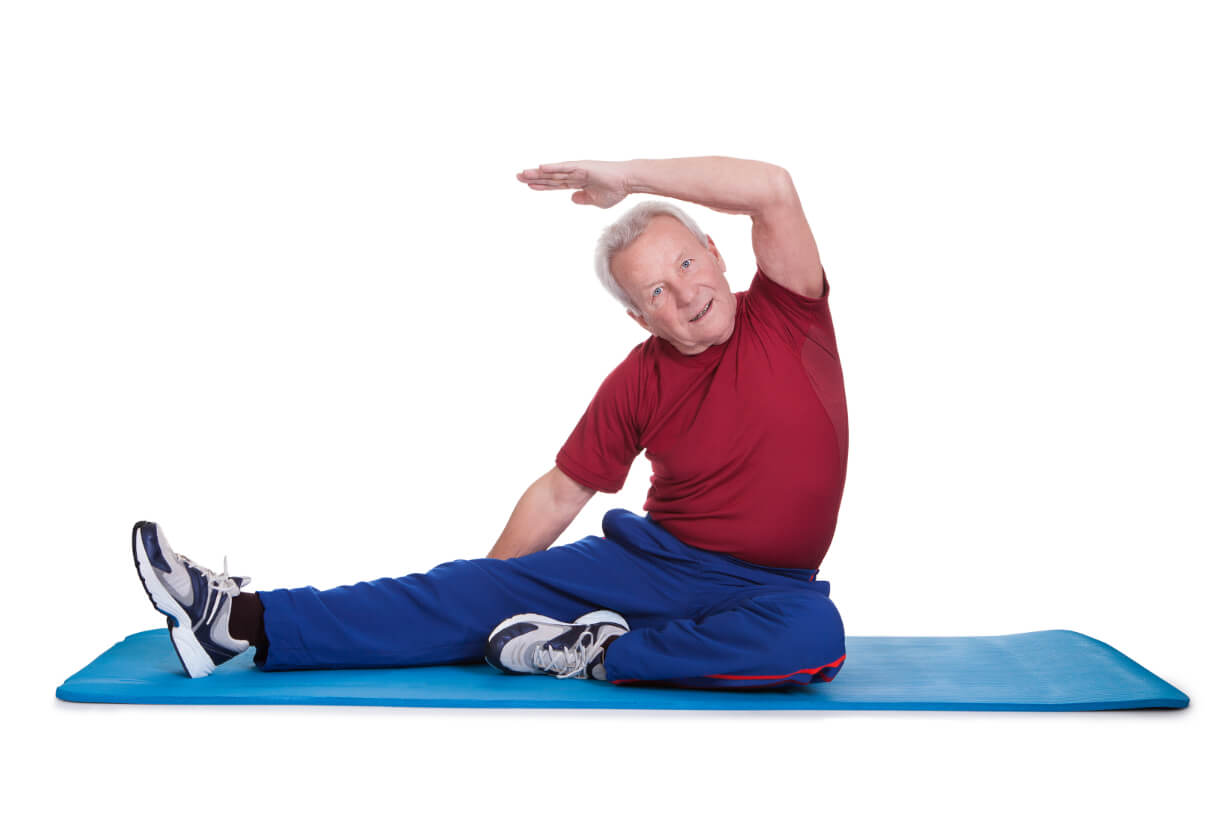 mann trainiert pilates